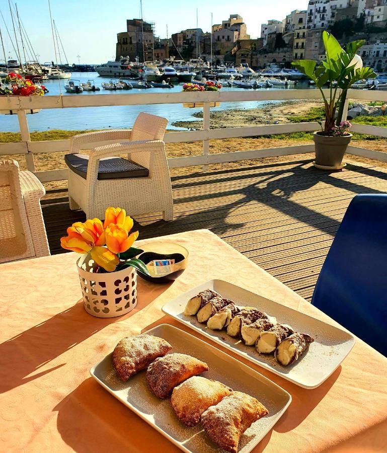 Hotel Cala Marina 카스텔라마레델골포 외부 사진